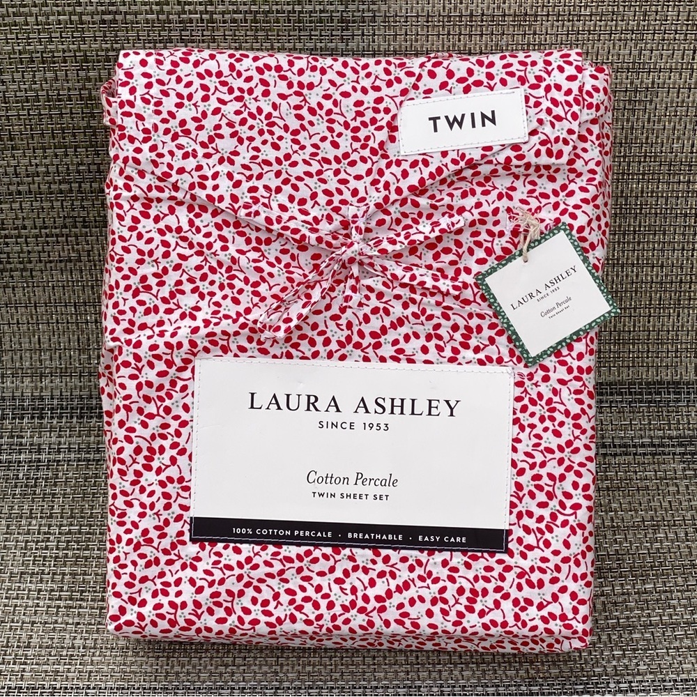 Laura Ashley Jolly Holly Holiday Red Floral TC200 Cotton TWIN Sheet Set 3pc